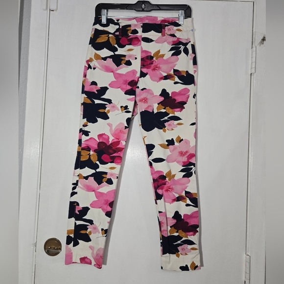 Old Navy Pixie High Rise Floral Pants Sz 4 - Picture 2 of 11